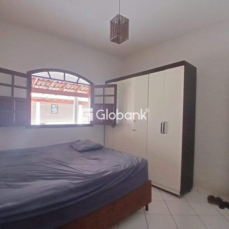 Casa 3 quartos à venda Esplanada 270m² Montes Claros MG: 