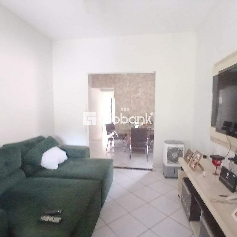 Casa 3 quartos à venda Esplanada 270m² Montes Claros MG: 