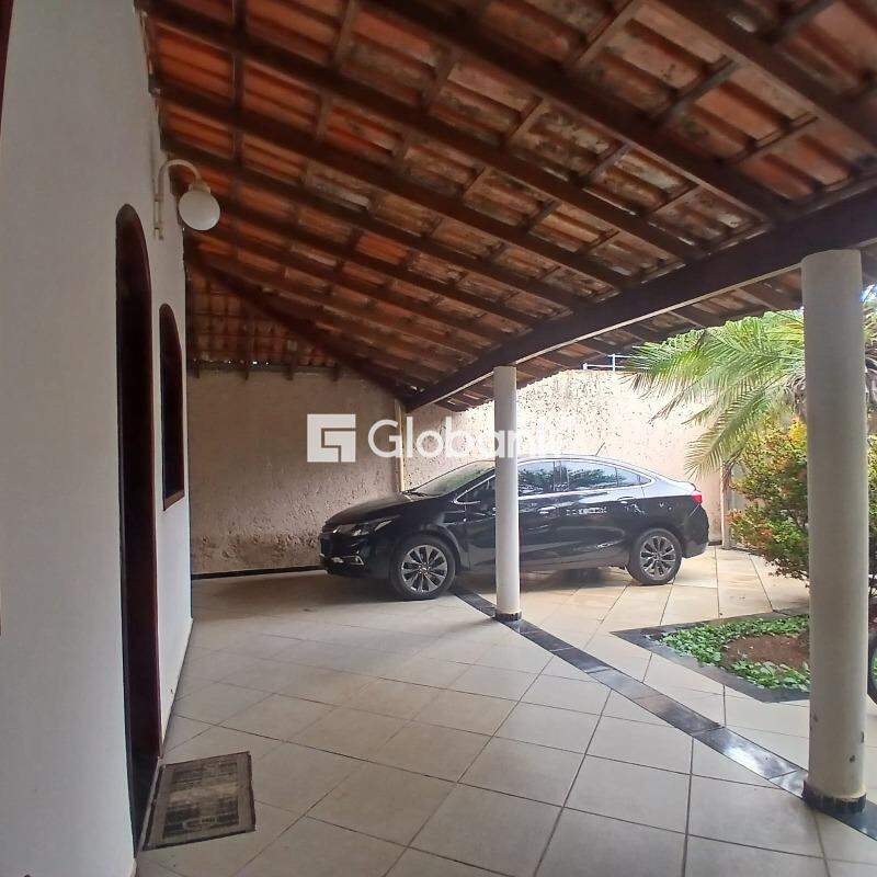 Casa 3 quartos à venda Esplanada 270m² Montes Claros MG: 