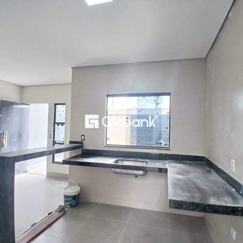 Casa 2 quartos à venda Jardim Olímpico 45m² Montes Claros MG: 