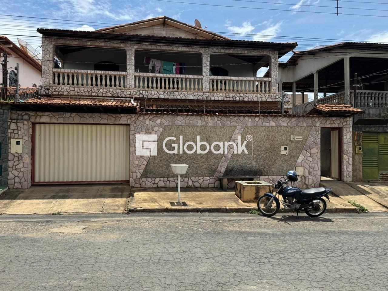 Casa 4 quartos à venda Vila Regina 260m² Montes Claros MG: 