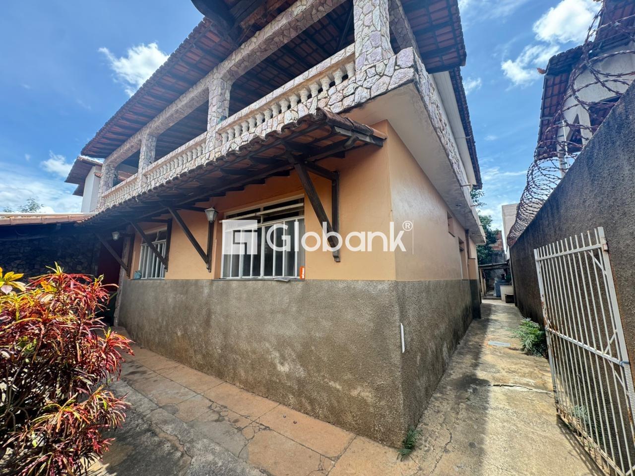 Casa 4 quartos à venda Vila Regina 260m² Montes Claros MG: 