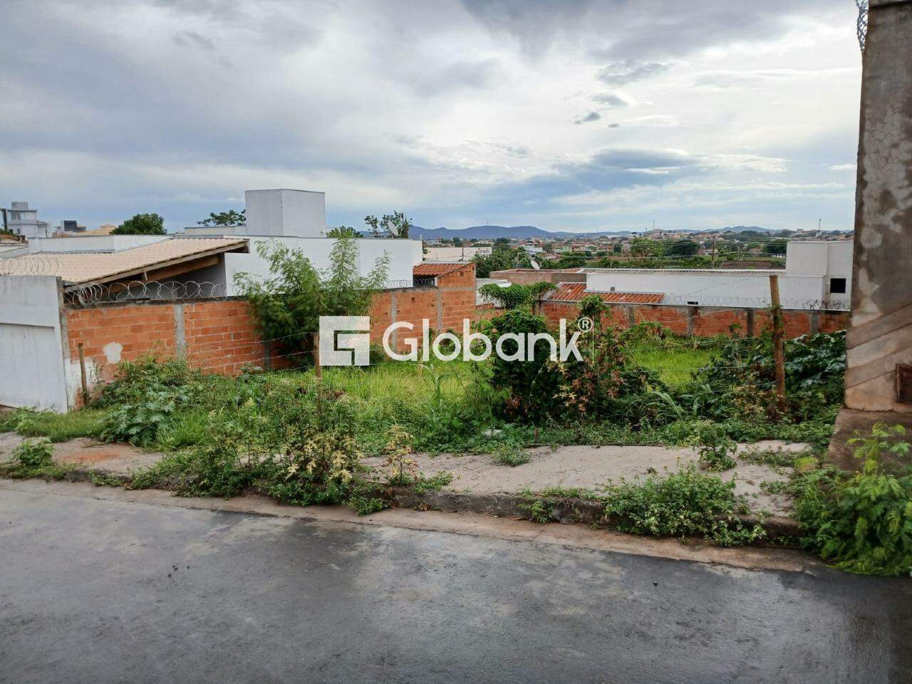 Terreno à venda Guarujá 360m² Montes Claros MG: 