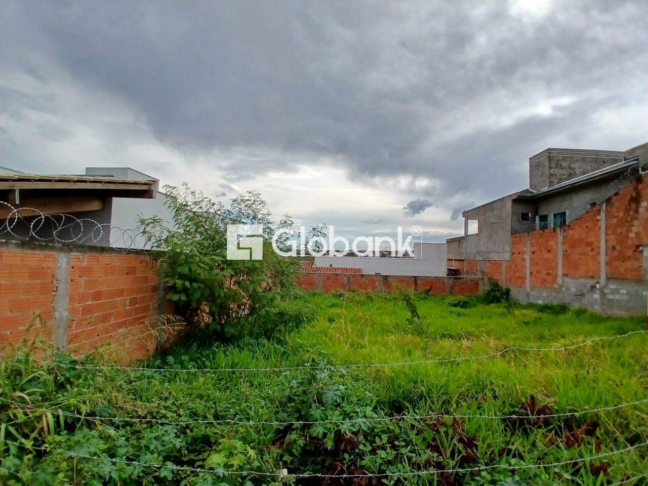 Terreno à venda Guarujá 360m² Montes Claros MG: 