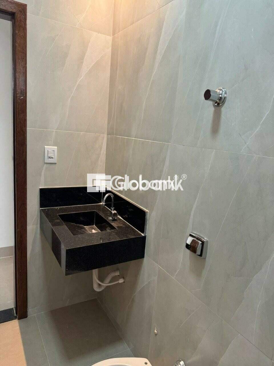 Casa 3 quartos à venda Jardim Primavera 62m² Montes Claros MG: Banheiro