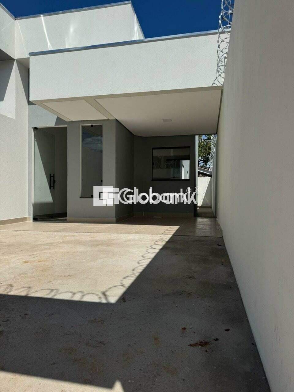 Casa 3 quartos à venda Novo Primavera 62m² Montes Claros MG: Garagem