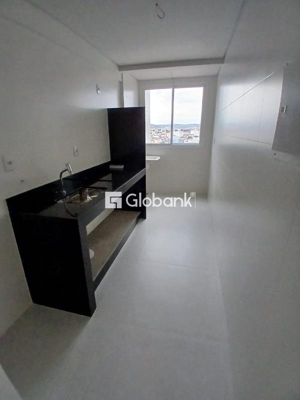 Apartamento 2 quartos à venda Centro 61m² Montes Claros MG: 