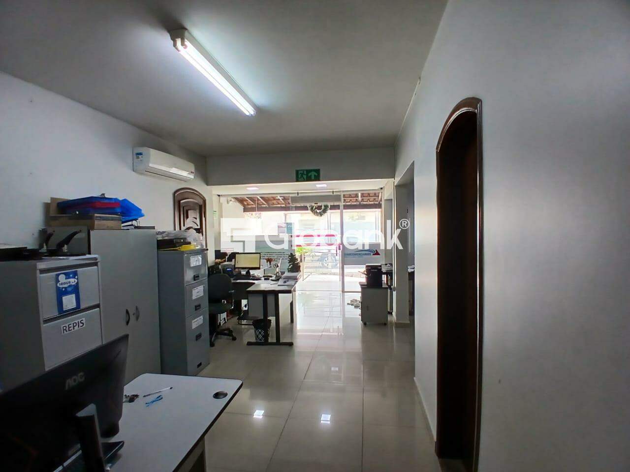 Ponto comercial para aluguel Centro 248m² Montes Claros MG: Sala
