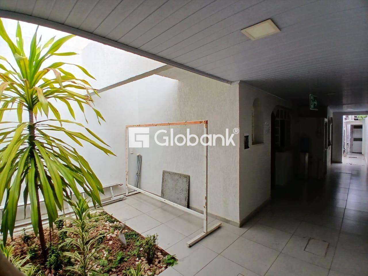 Ponto comercial para aluguel Centro 248m² Montes Claros MG: