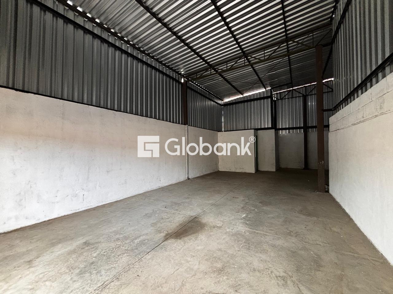 Galpão para aluguel Vila Greice 90m² Montes Claros MG: Entrada