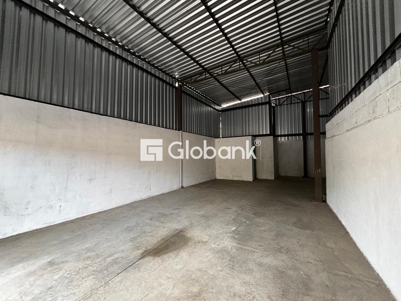 Galpão para aluguel Vila Greice 90m² Montes Claros MG: Entrada