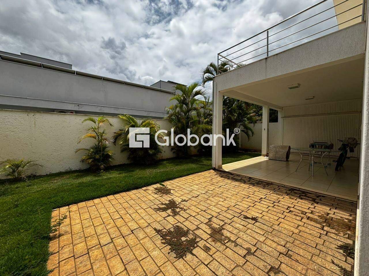 Casa em condomínio 3 quartos para aluguel Ibituruna 180m² Montes Claros MG: Quintal