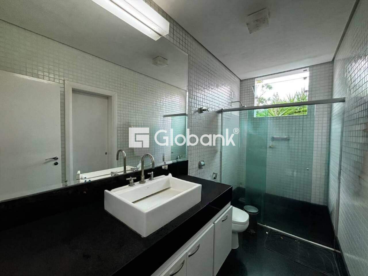 Casa em condomínio 3 quartos para aluguel Ibituruna 180m² Montes Claros MG: Banheiro suite