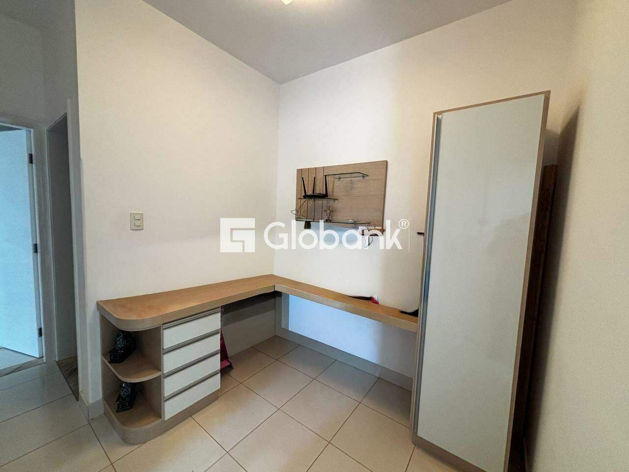 Casa em condomínio 3 quartos para aluguel Ibituruna 180m² Montes Claros MG: Escritório