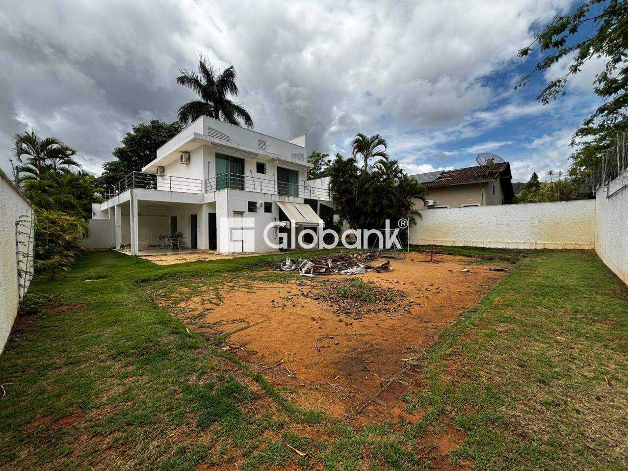 Casa em condomínio 3 quartos para aluguel Ibituruna 180m² Montes Claros MG: Quintal