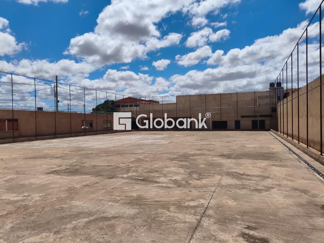 Ponto comercial para aluguel Santo Antônio 1.150m² Montes Claros MG: Área externa