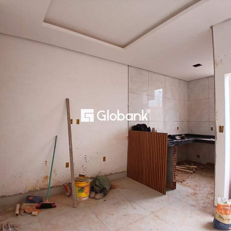 Casa 2 quartos à venda Jardim Olímpico 45m² Montes Claros MG: 