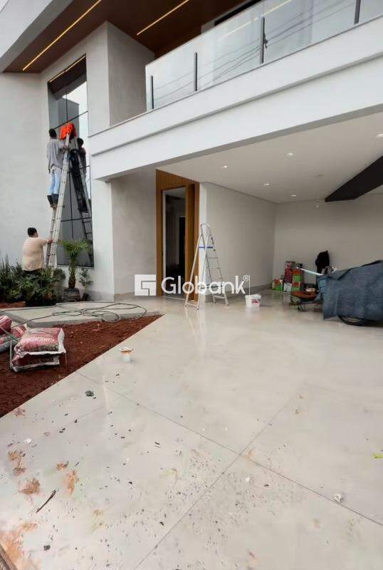 Casa 5 quartos à venda Ibituruna 220m² Montes Claros MG: 