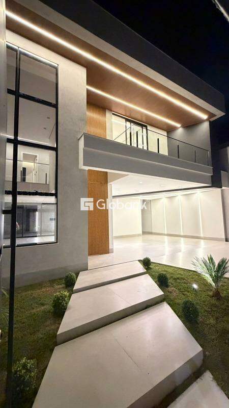 Casa 5 quartos à venda Ibituruna 220m² Montes Claros MG: 