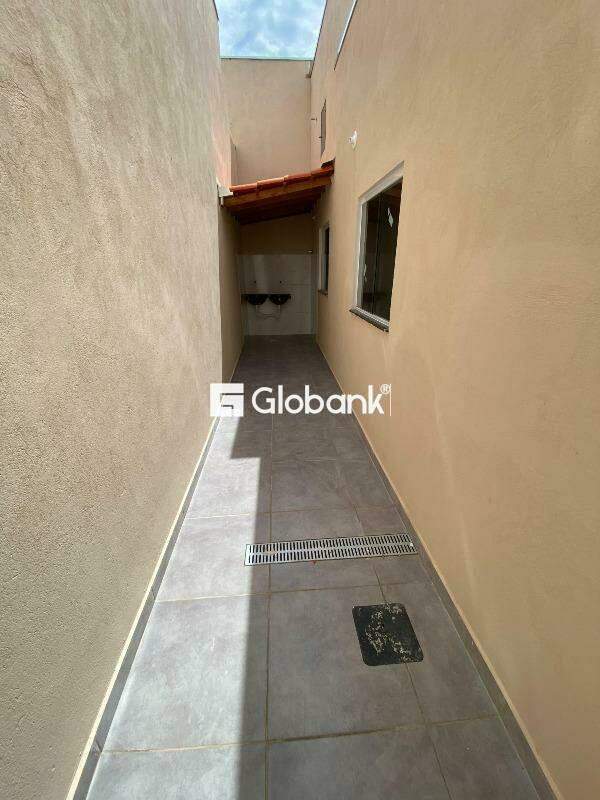 Casa 3 quartos à venda Carmelo 55m² Montes Claros MG: 