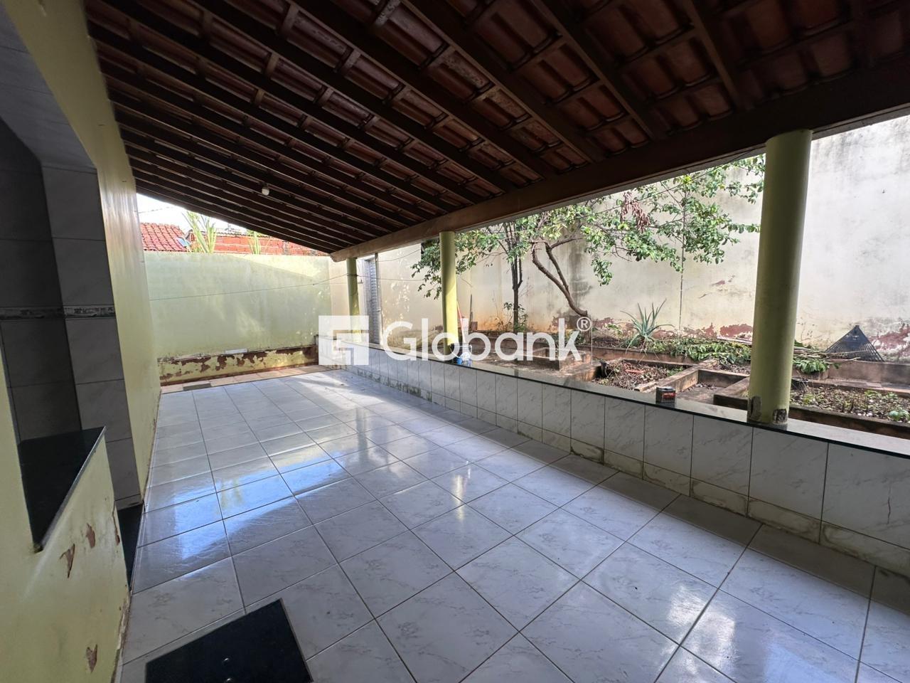 Casa 3 quartos para aluguel Jardim Palmeiras 110m² Montes Claros MG: 