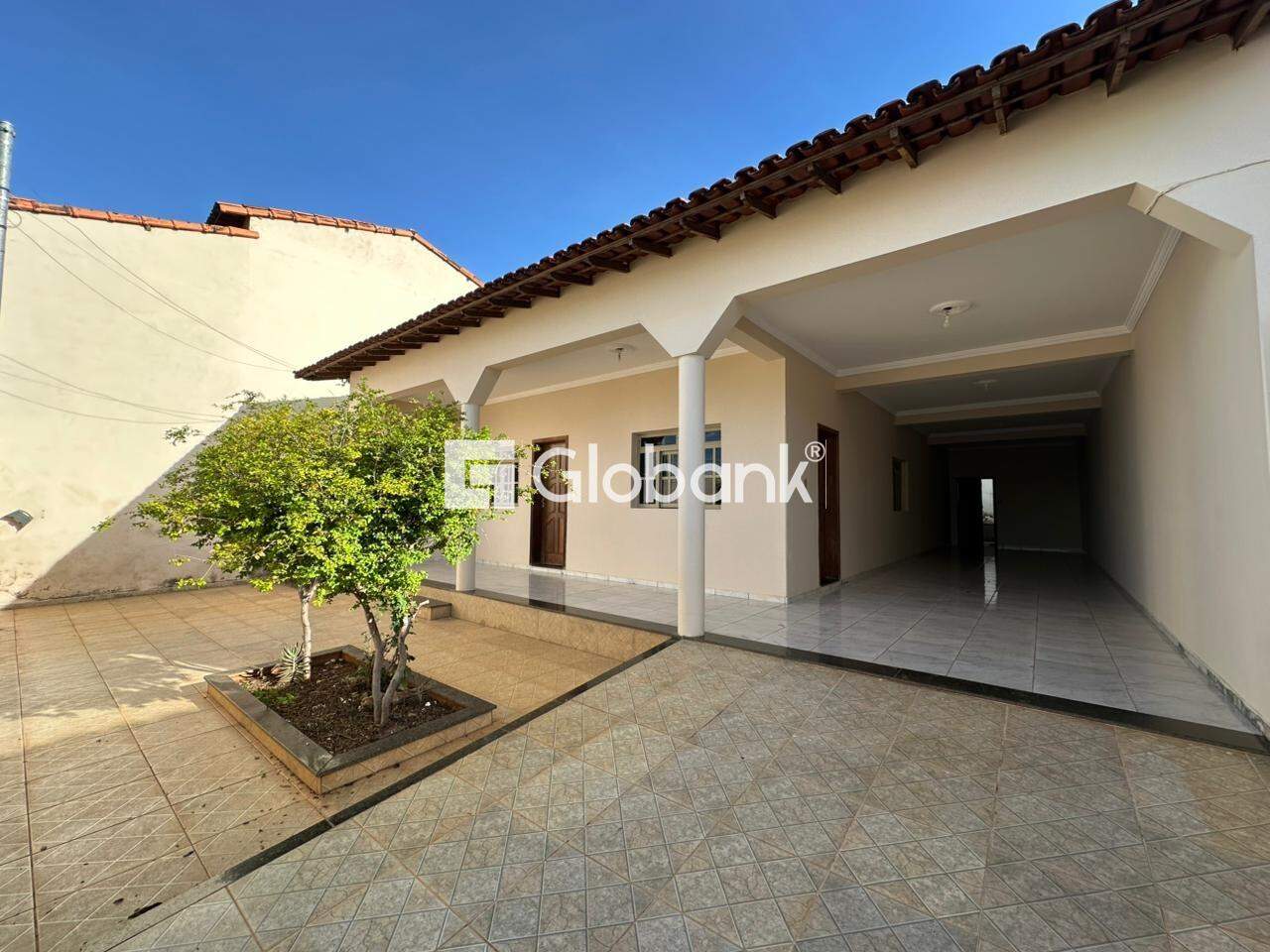 Casa 3 quartos para aluguel Jardim Palmeiras 110m² Montes Claros MG: Fachada