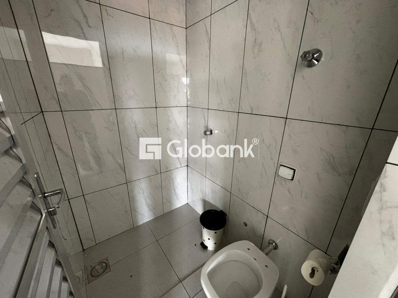 Sala comercial para aluguel Jardim São Geraldo 85m² Montes Claros MG: Banheiro Fem