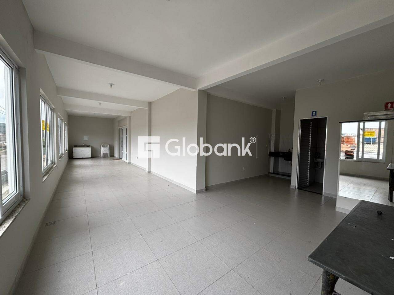 Sala comercial para aluguel Jardim São Geraldo 85m² Montes Claros MG: Interior