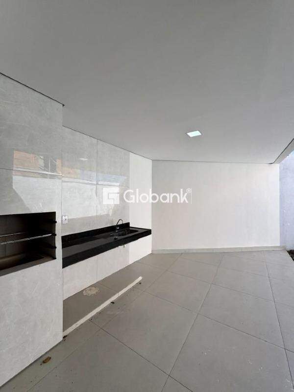 Casa 3 quartos à venda Residencial Terra Jardim 105m² Montes Claros MG: 