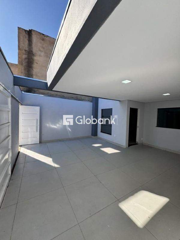 Casa 3 quartos à venda Residencial Terra Jardim 105m² Montes Claros MG: 