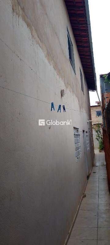 Casa 5 quartos à venda Maracanã 120m² Montes Claros MG: 