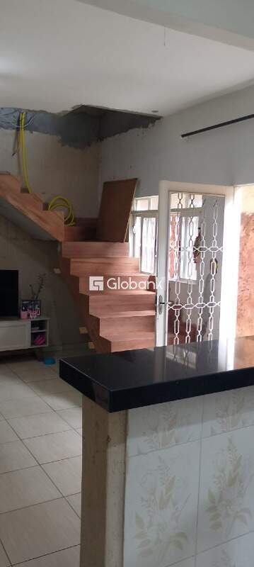 Casa 5 quartos à venda Maracanã 120m² Montes Claros MG: 