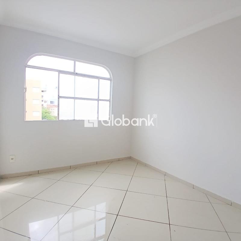 Apartamento 2 quartos à venda Centro 45m² Montes Claros MG: 