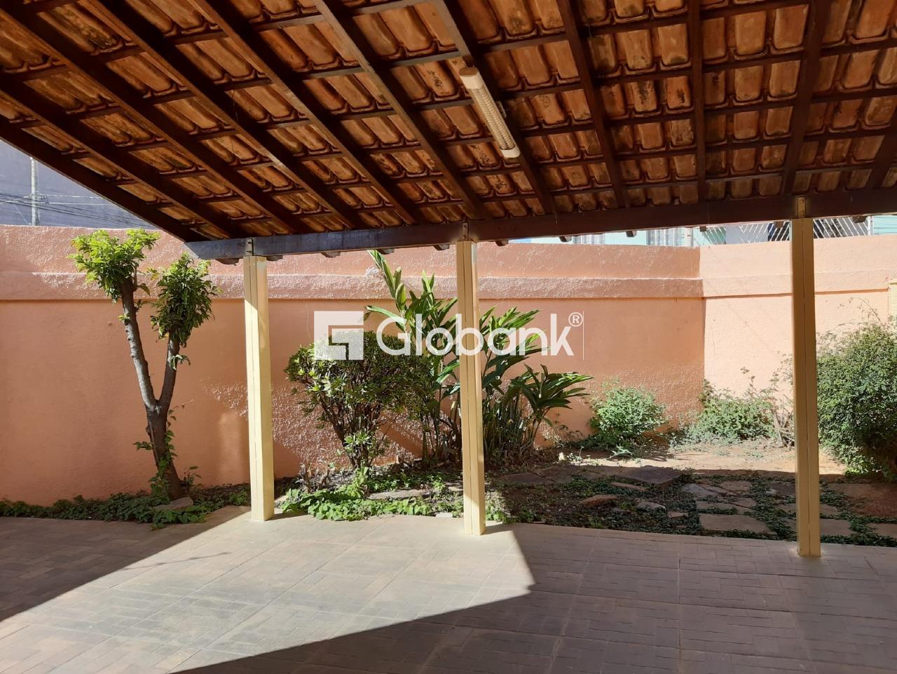 Casa 6 quartos à venda Centro 200m² Montes Claros MG: 