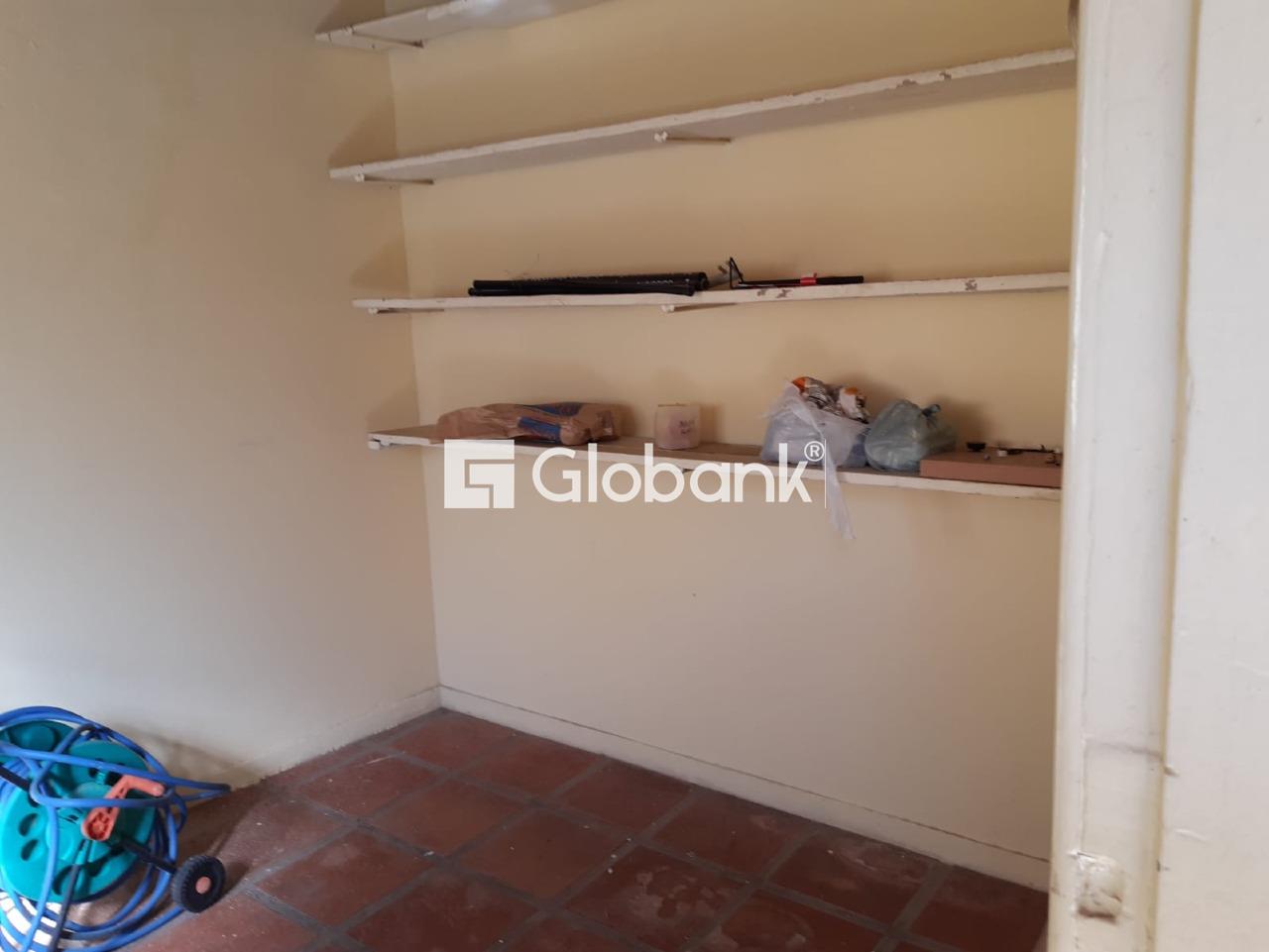 Casa 6 quartos à venda Centro 200m² Montes Claros MG: 