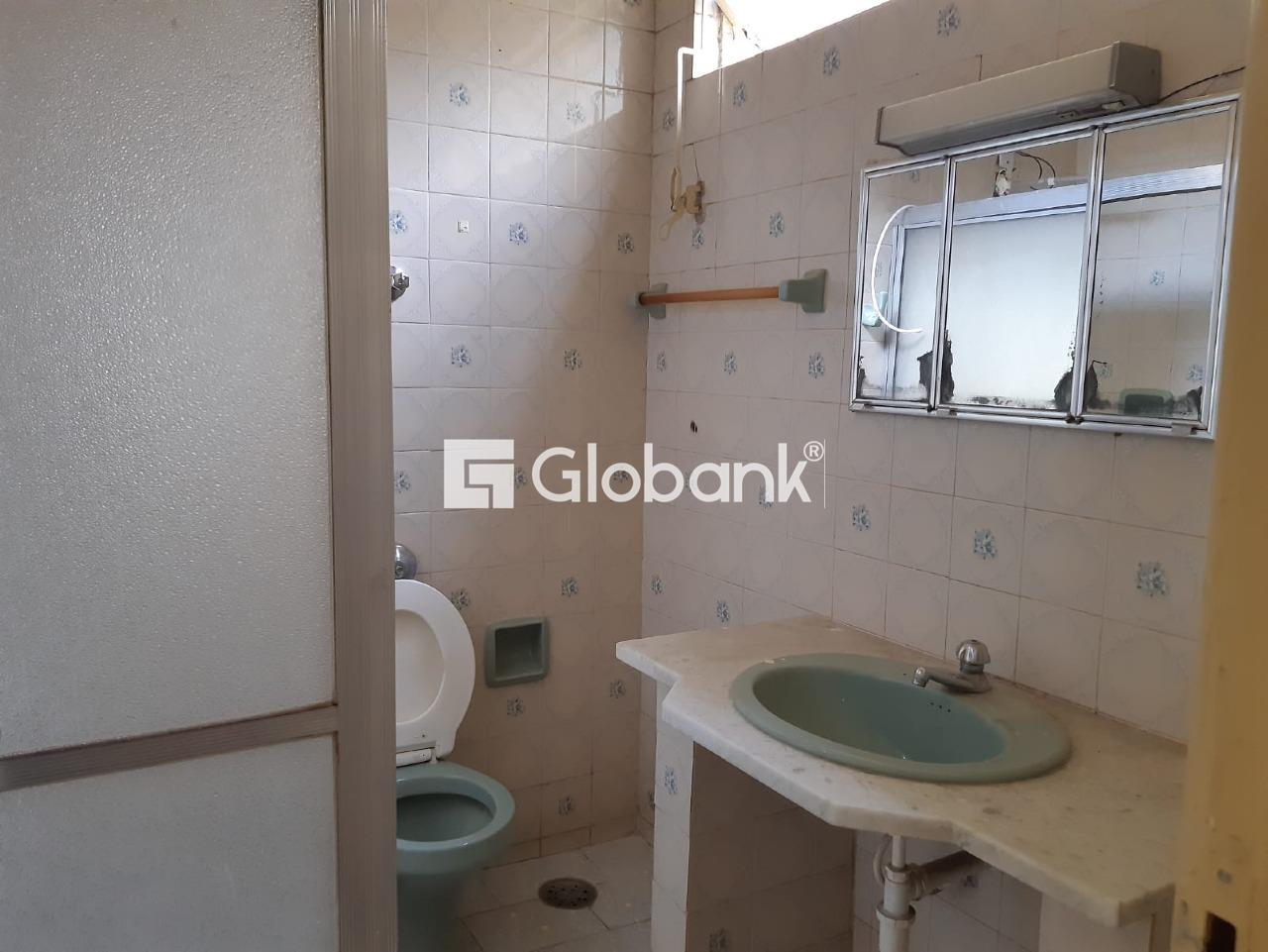 Casa 6 quartos à venda Centro 200m² Montes Claros MG: 