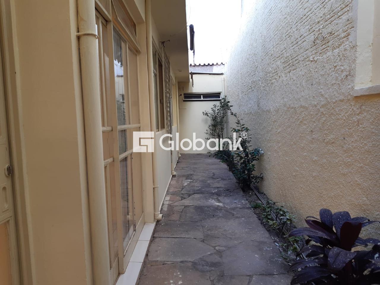 Casa 6 quartos à venda Centro 200m² Montes Claros MG: 