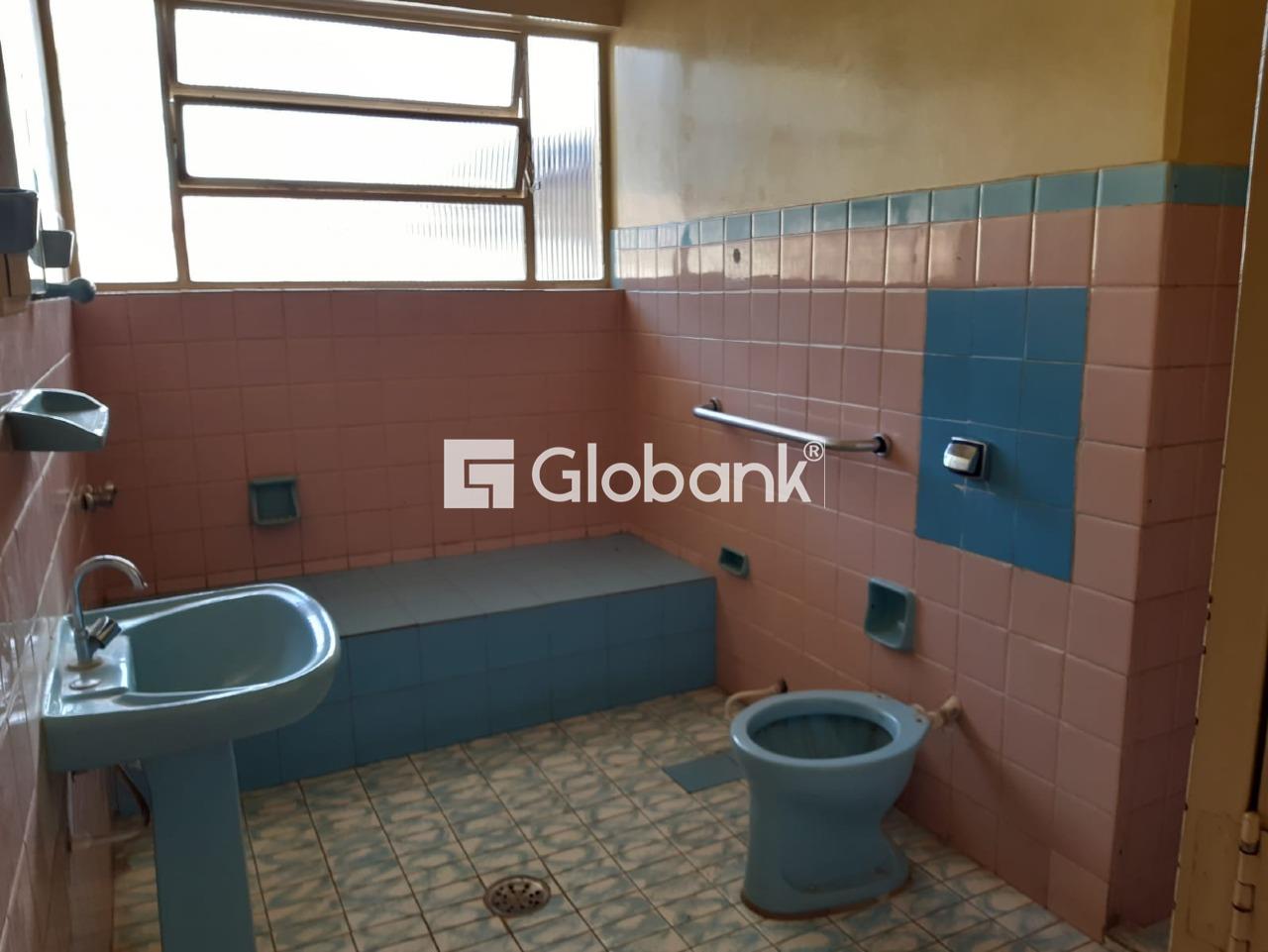 Casa 6 quartos à venda Centro 200m² Montes Claros MG: 