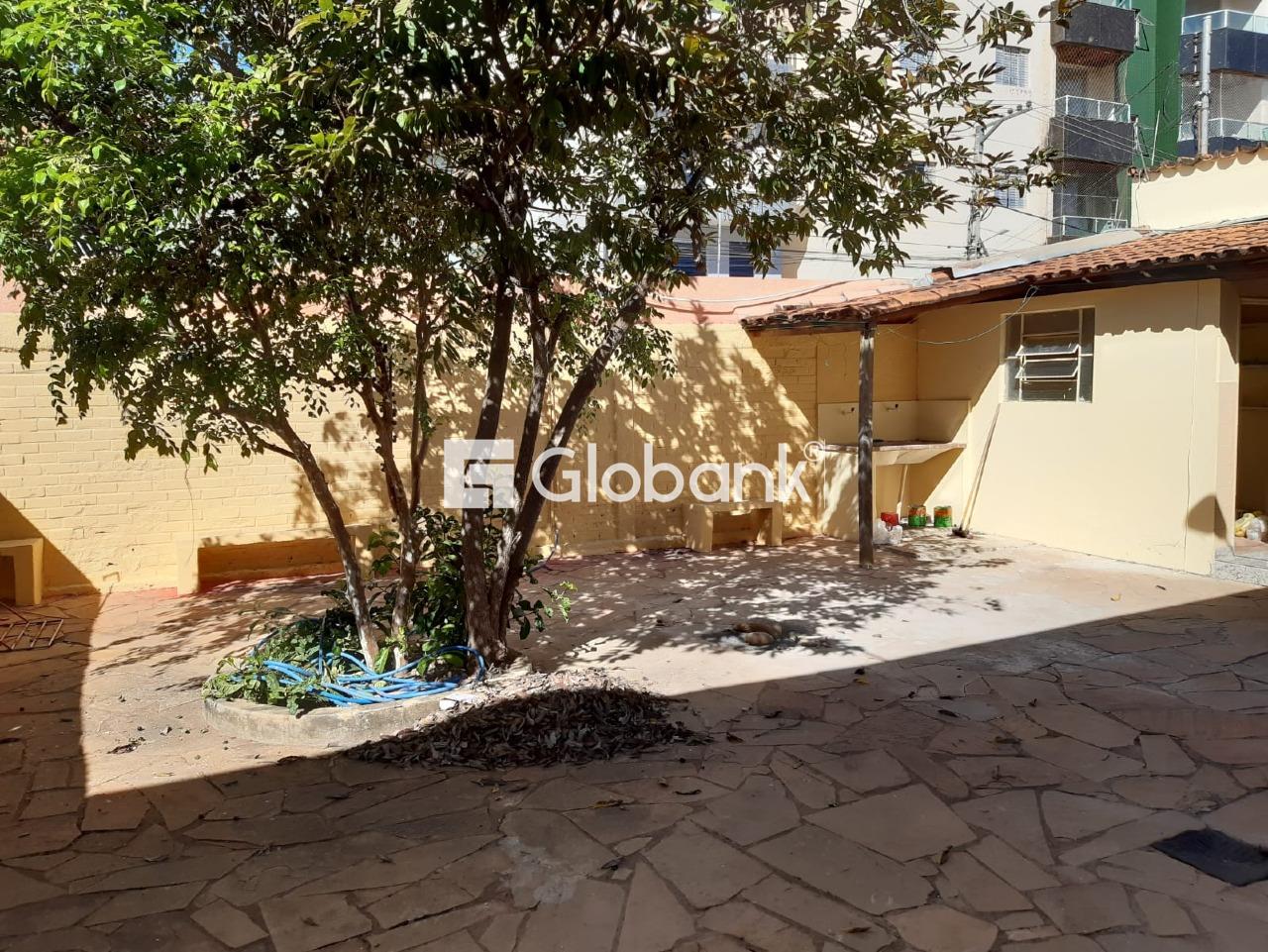 Casa 6 quartos à venda Centro 200m² Montes Claros MG: 