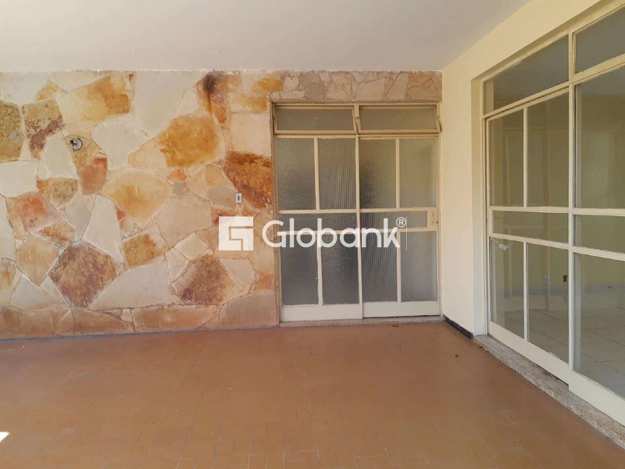 Casa 6 quartos à venda Centro 200m² Montes Claros MG: 