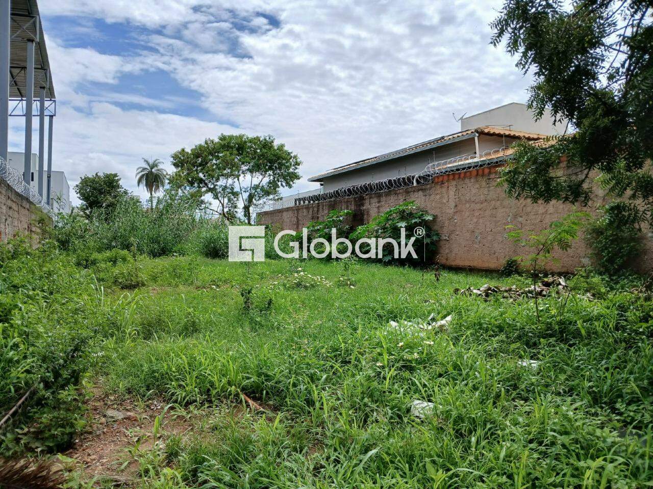 Terreno à venda Vila Brasília 360m² Montes Claros MG: 
