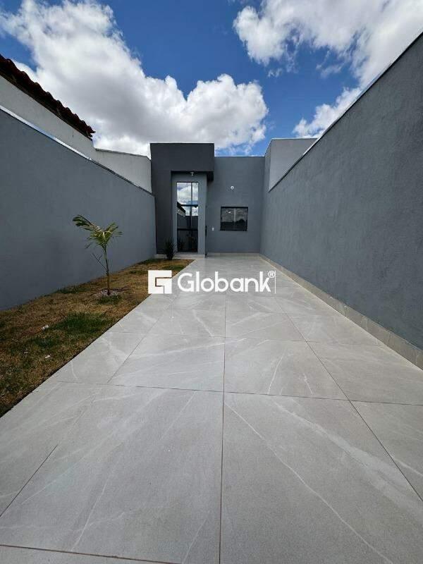 Casa 2 quartos à venda Vila Anália 55m² Montes Claros MG: 
