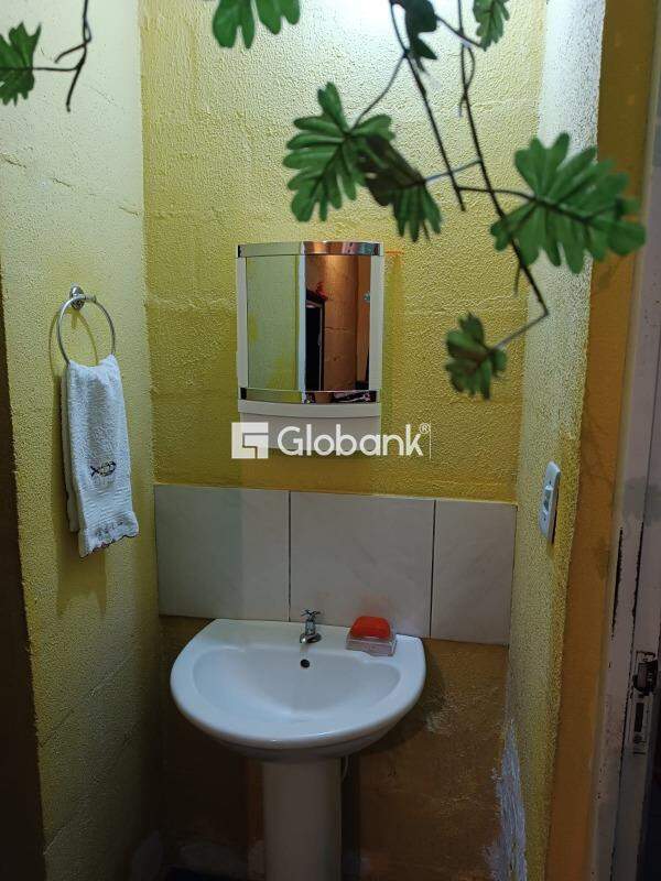 Casa 2 quartos à venda Novo Horizonte 50m² Montes Claros MG: 