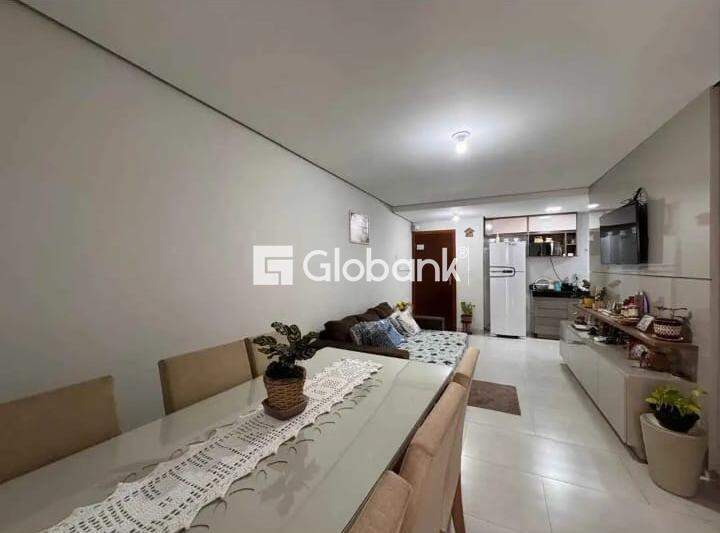 Apartamento 2 quartos à venda Universitário 80m² Montes Claros MG: 