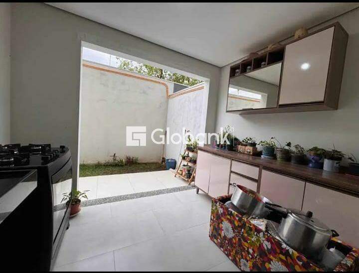 Apartamento 2 quartos à venda Universitário 80m² Montes Claros MG: 