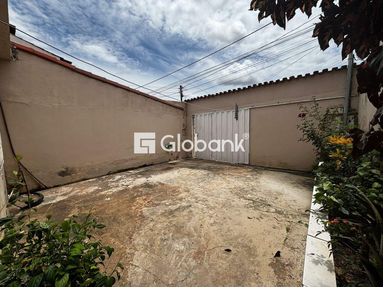Casa 5 quartos à venda Antônio Pimenta 85m² Montes Claros MG: 