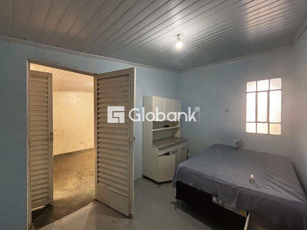 Casa 5 quartos à venda Antônio Pimenta 85m² Montes Claros MG: 
