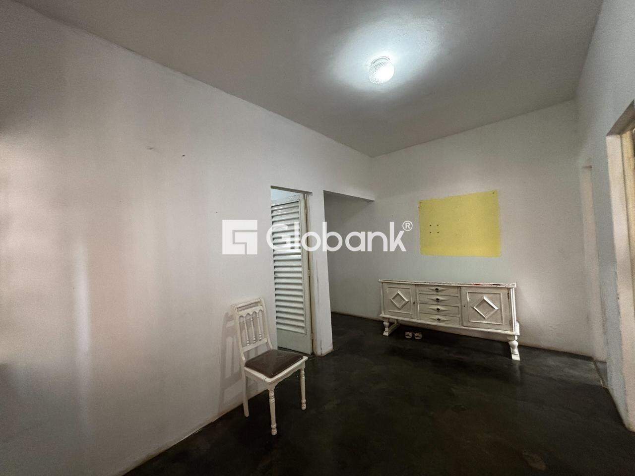 Casa 5 quartos à venda Antônio Pimenta 85m² Montes Claros MG: 