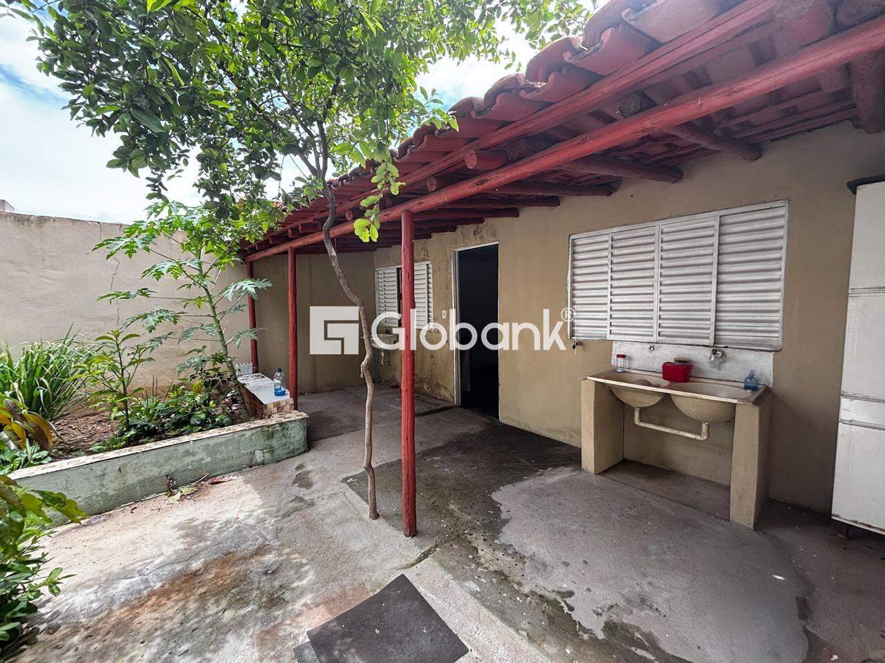 Casa 5 quartos à venda Antônio Pimenta 85m² Montes Claros MG: 