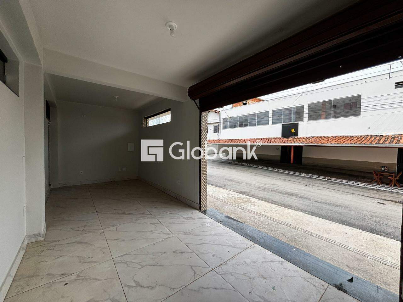 Ponto comercial para aluguel Vila Guilhermina 50m² Montes Claros MG: Sala entrada